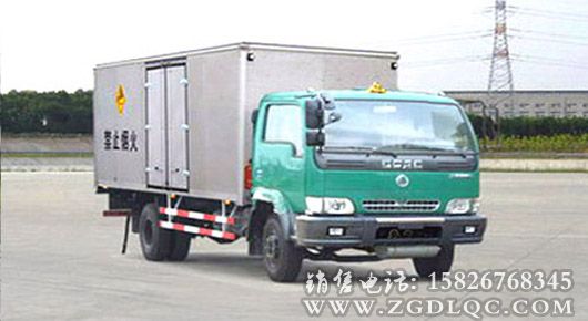 東風1122型爆破器材運輸車 東風1122型爆破器材運輸車